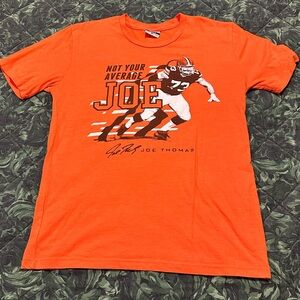 Joe Thomas tee